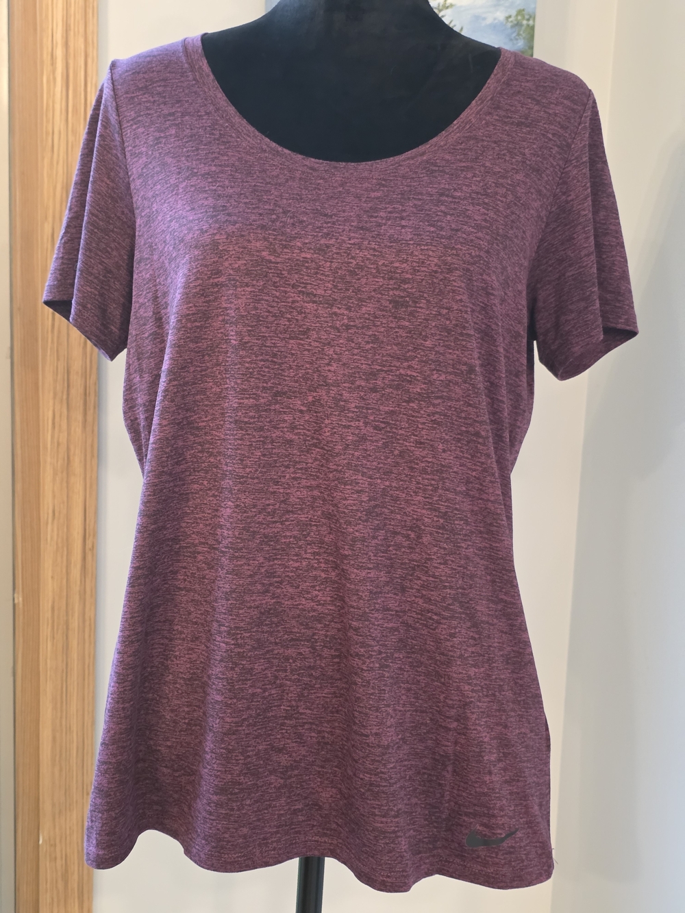 Women's Large In Purple heathered Nike Dri-FIT athletic T-shirt
